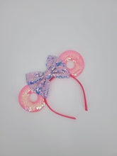 Load image into Gallery viewer, Pink Sequined Headband with Lilac Sequined Bow
